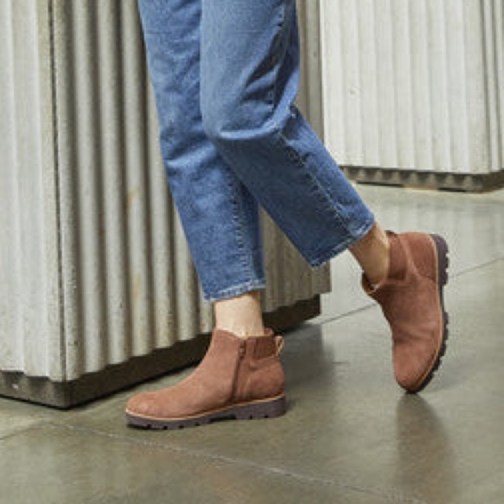 Vionic Brionie Monks Robe Suede Ankle Boots